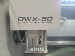 Roland Dwx-50 Machine De Fraisage Dentaire À 5 Axes Et Logiciel Sum 3d Computer Comprend
